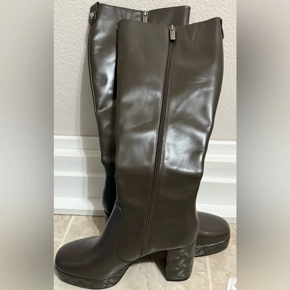 Women's Over-the-Knee Platform Boots in Dark Brown